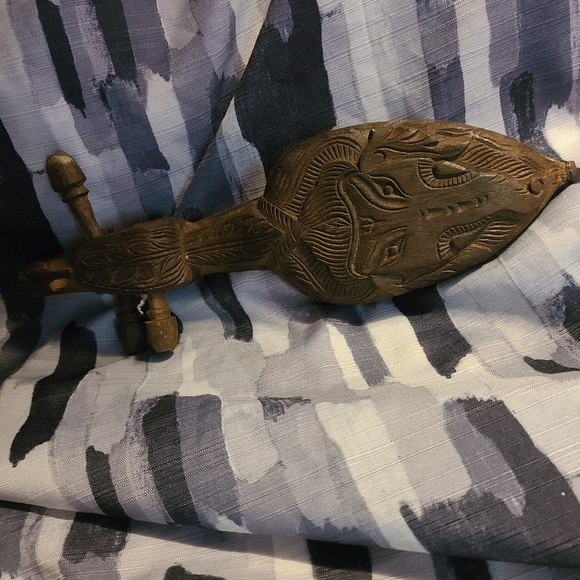 Antique Nepali Sarangi Hand Carved - Picture 2 of 3